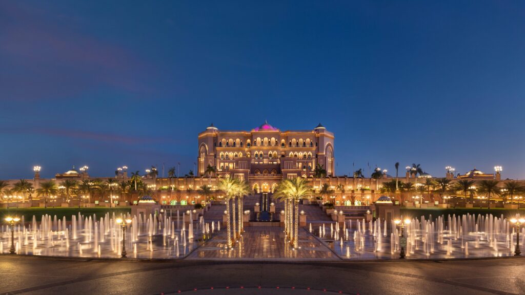 Emirates Palace Mandarin Oriental: A Luxurious Odyssey of Elegance and Opulence