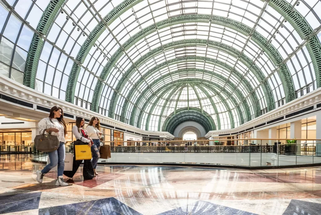 Mall of the Emirates: A Shopper’s Paradise in the Heart of Dubai