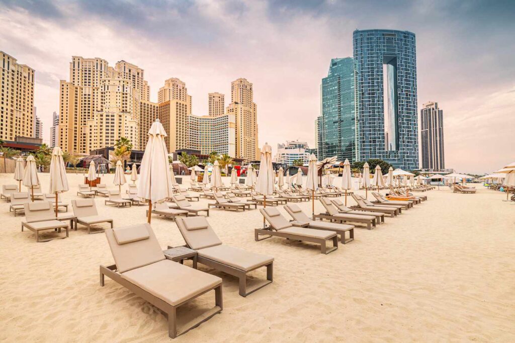Dubai’s Thriving Nightlife: From Sky Bars to Beach Parties